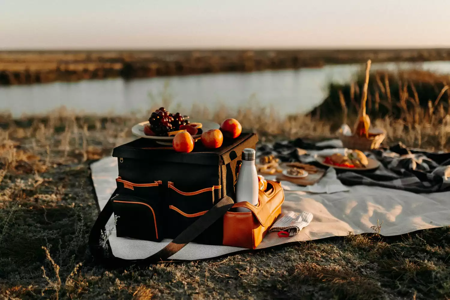 luxury picnic blankets